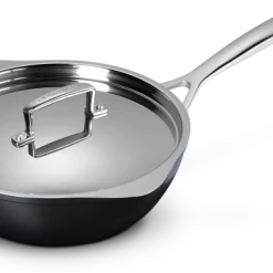 Le Creuset Aluminium-Antihaft Sautépfanne Mit 2 Ausgießern, 24 Cm 24 Cm / 2,8 L